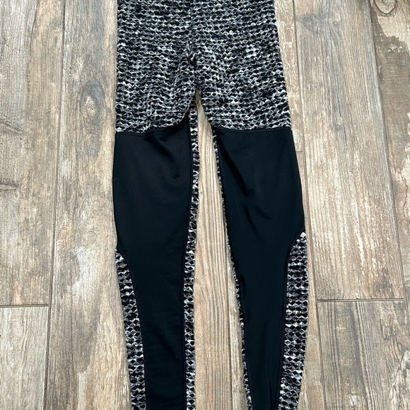 Nike Pro HyperWarm  Women’s Brushed Training Tights Black/White  Size Small - Picture 2 of 9